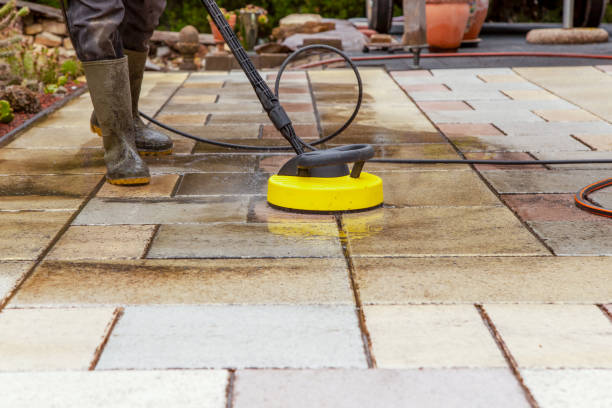 Why Choose Our Pressure Washing Services in Florida